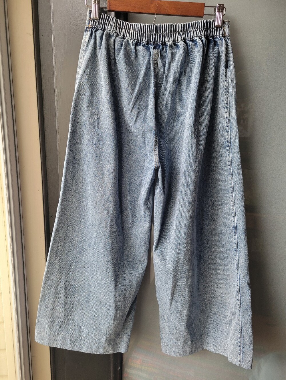 Hunter & Brown Light Wash Wide-Leg Denim Women's Pants Size M Elastic Waist - Picture 3 of 13